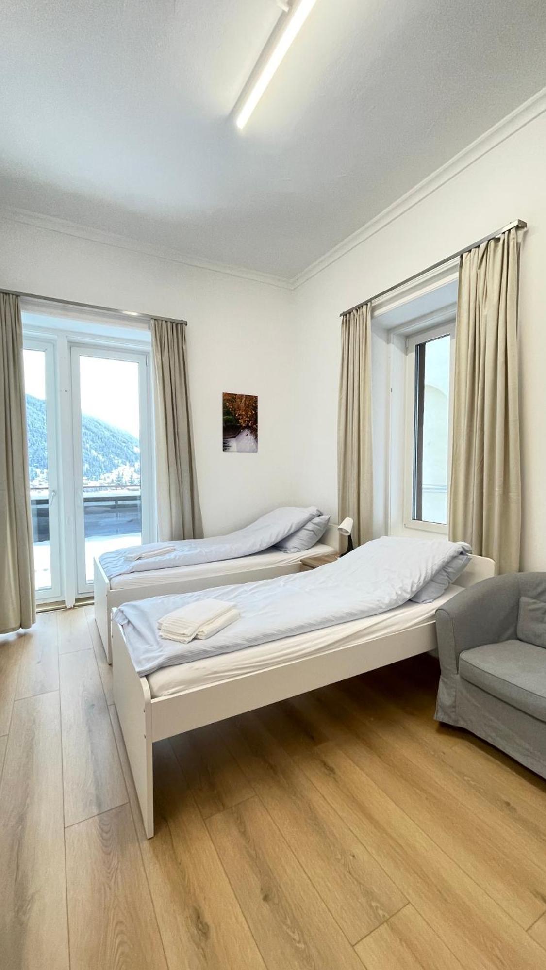 Villa Zentrum Haus Davos Buitenkant foto